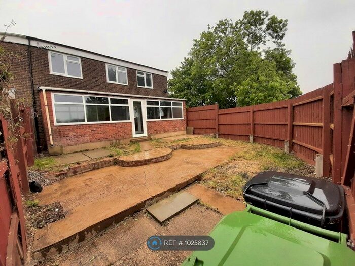 3 Bedroom End Of Terrace House To Rent In The Rylstone, Wellingborough, NN8