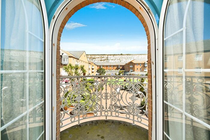 2 Bedroom Flat For Sale In Portside, Brighton Marina Village, Brighton, BN2