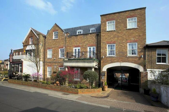2 Bedroom Flat To Rent In Marsault Court, 11 Kew Foot Road, Richmond, TW9