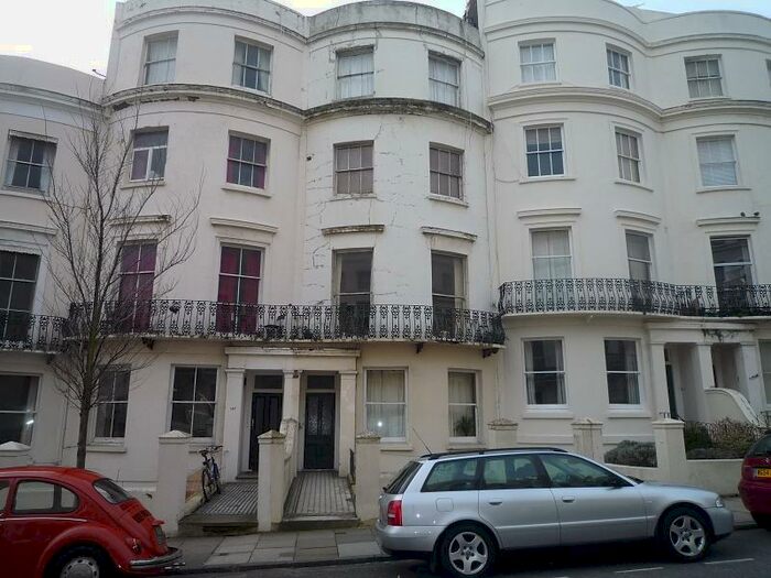 Studio To Rent In Lansdowne Place, Hove, BN3