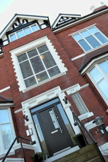 2 Bedroom Flat To Rent In Cambridge Road, Southport, PR9