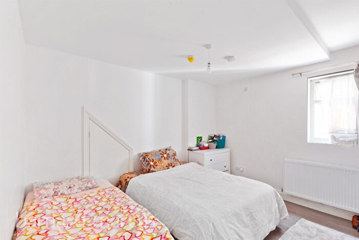 1 Bedroom Flat For Sale In Dunheved Road South, Thornton Heath, CR7