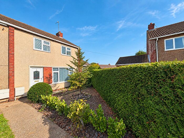 3 Bedroom End Of Terrace House For Sale In Beech Grove, Warwick, CV34