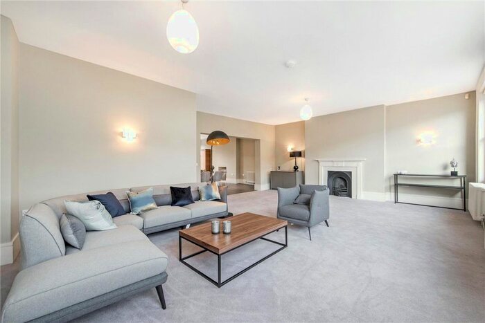3 Bedroom Flat To Rent In Upper Wimpole Street, Marylebone, London, W1G