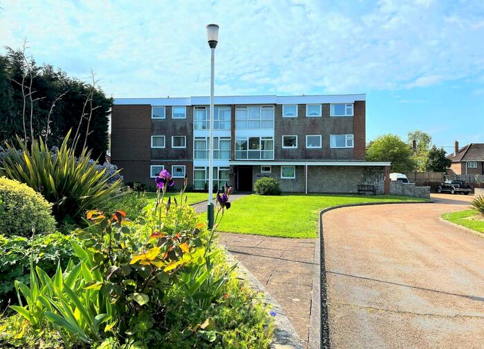 2 Bedroom Flat To Rent In Cockerell Rise, East Cowes, PO32