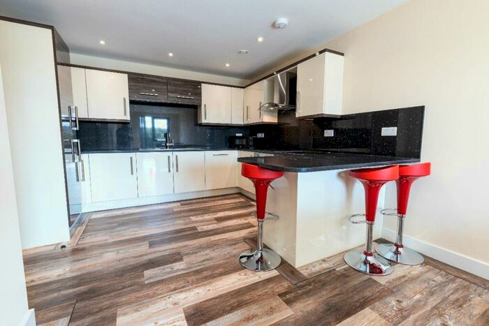 3 Bedroom Apartment To Rent In Ecco, S11