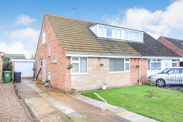 3 Bedroom Semi-Detached Bungalow For Sale In Montague Road, Rugby, CV22