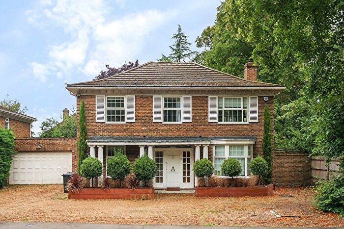 4 Bedroom Detached House For Sale In Ashfield Lane, Chislehurst, BR7