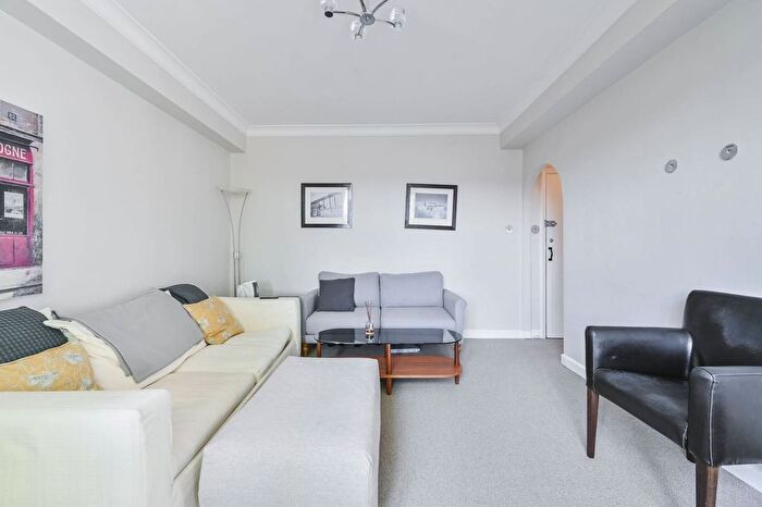 1 Bedroom Flat To Rent In Hill Street, , Mayfair, London J, W1