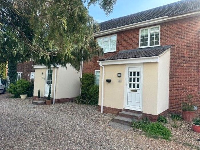 3 Bedroom Terraced House For Sale In Church Farm Close, Langford, SG18