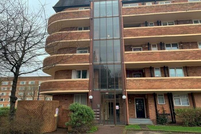 3 Bedroom Flat To Rent In Minster Court, Liverpool, L7