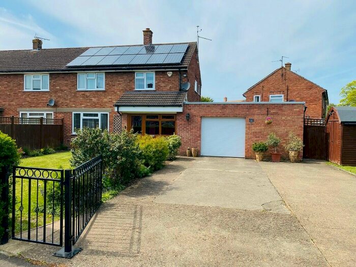 3 Bedroom Semi-Detached House For Sale In Marketstead Estate, Kirton, Boston, PE20