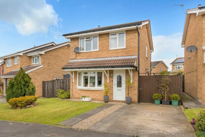 3 Bedroom Detached House For Sale In Herriot Way, Thirsk, YO7