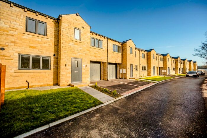 3 Bedroom End Of Terrace House To Rent In Stockbridge Wharf, Riddlesden, Keighley BD20