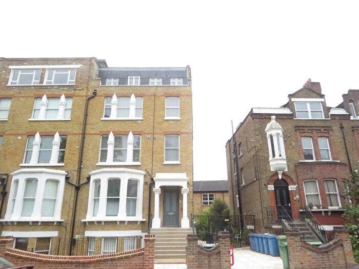 Studio To Rent In The Gardens, East Dulwich, London, SE22