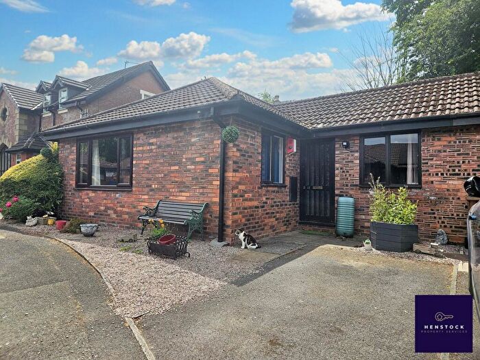 2 Bedroom Bungalow For Sale In Mulberry Close, Rochdale, OL11