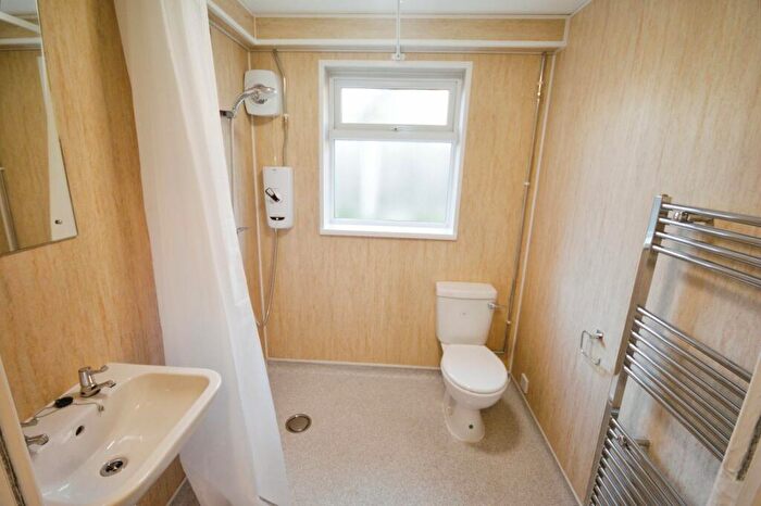 2 Bedroom Bungalow To Rent In Fowler Street, Old Whittington, Chesterfield, Derbyshire, S41