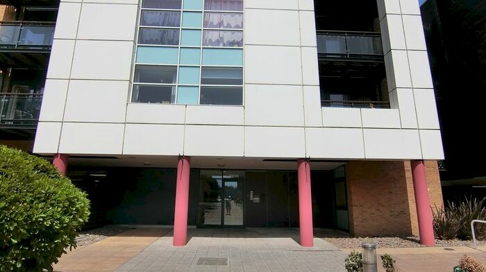 1 Bedroom Studio To Rent In Ferry Court, Cardiff, CF11