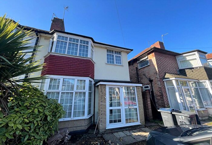 3 Bedroom Semi-Detached House To Rent In Amberley Grove, Witton, Birmingham, West Midlands, B6