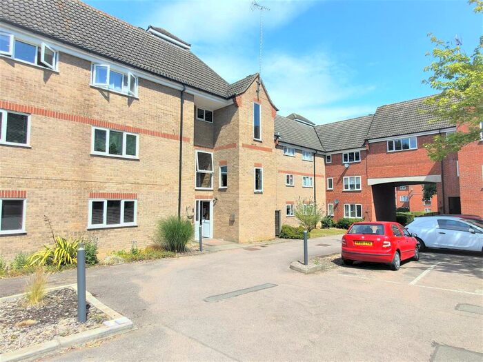 2 Bedroom Flat To Rent In Trinity Mews, Bury St. Edmunds, IP33