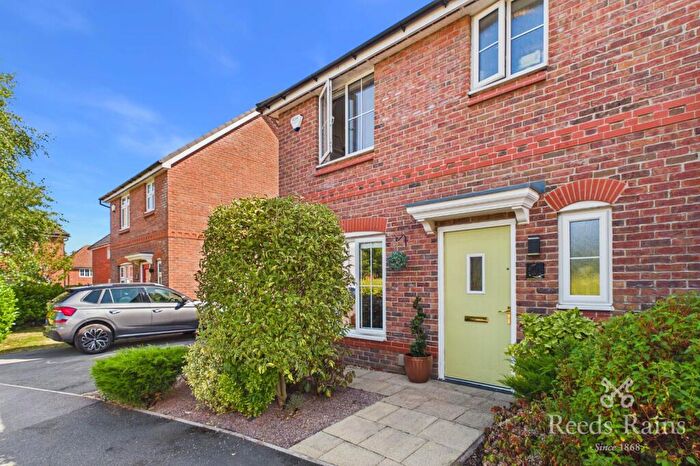 3 Bedroom Semi-Detached House For Sale In Weavers Road, Bamber Bridge, Preston, Lancashire, PR5