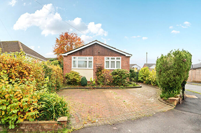 3 Bedroom Bungalow For Sale In Norman Gardens, Hedge End, Southampton, Hampshire, SO30