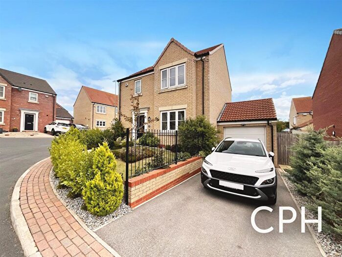 3 Bedroom Property For Sale In Ouzel Grove, Eastfield, Scarborough, YO11