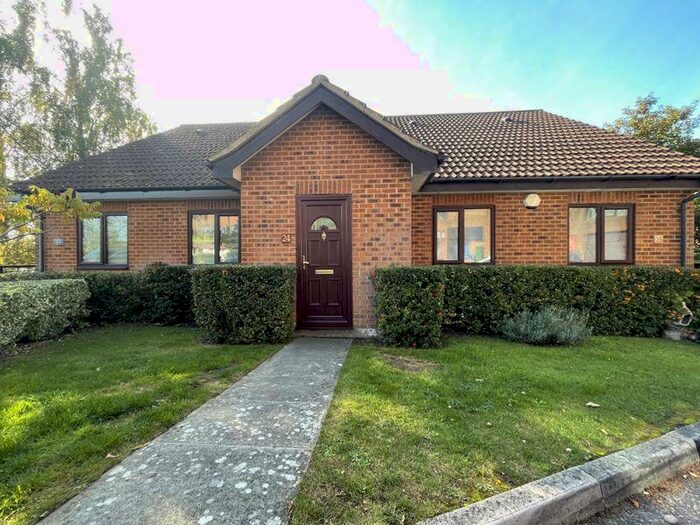 1 Bedroom Flat To Rent In Mylne Close, High Wycombe, HP13