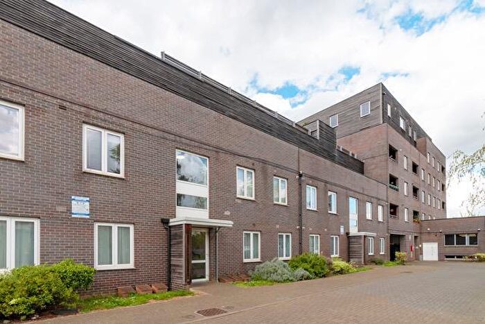 House For Sale In Poppy Drive, Enfield, EN3