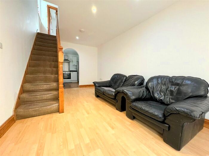 2 Bedroom Town House To Rent In Spencer Road, Harrow, HA3