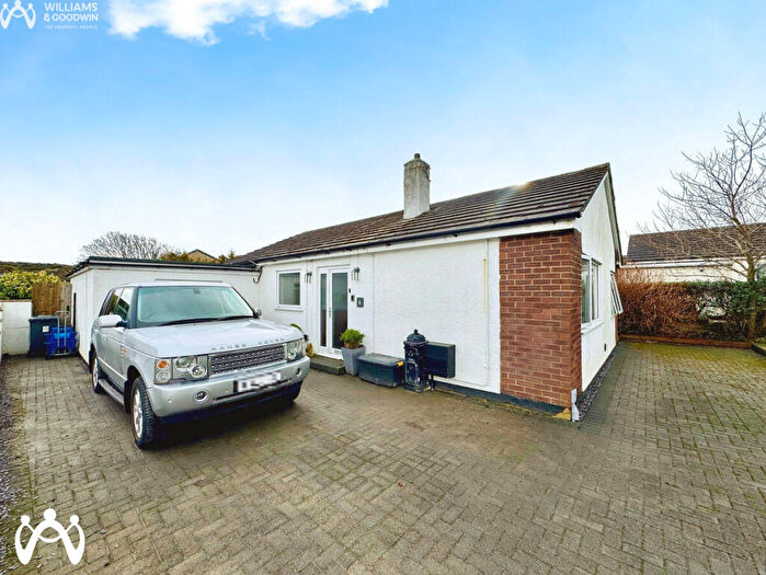 3 Bedroom Bungalow For Sale In Cae Rhos, Holyhead, LL65
