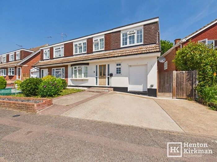 4 Bedroom Semi-Detached House To Rent In Stonechat Road, Billericay, Essex, CM11