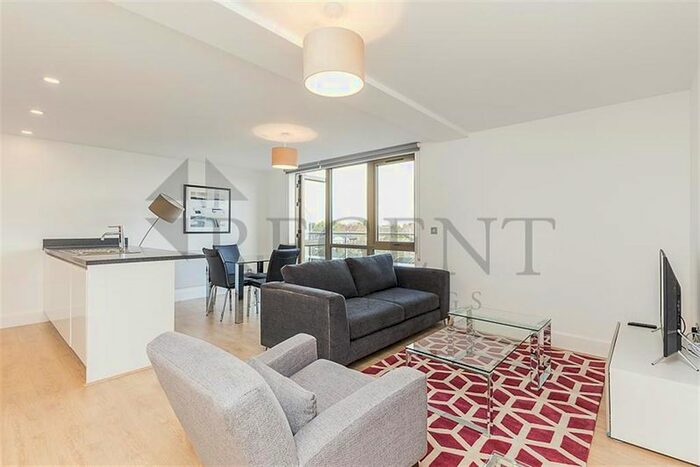 1 Bedroom Flat To Rent In Cavendish Place, Bedford Road, SW4