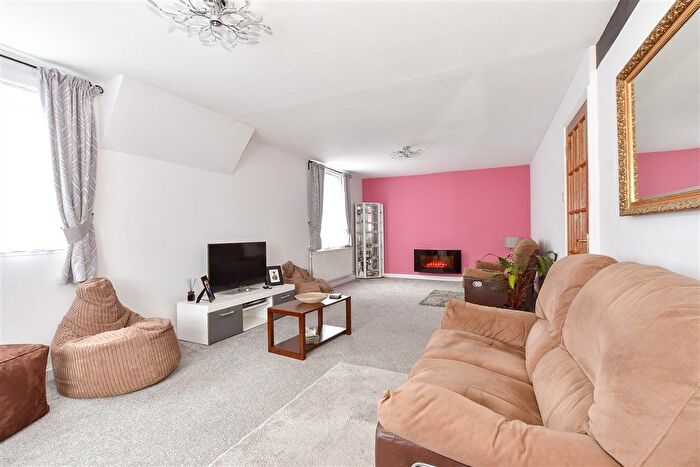 4 Bedroom Detached House For Sale In Mark Cross, Crowborough, East Sussex, TN6