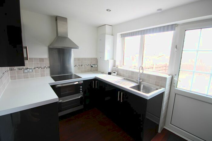 2 Bedroom End Of Terrace House To Rent In Cayley Close, York, YO30