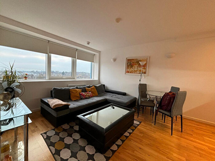 1 Bedroom Flat To Rent In Holloway Road, London, N19