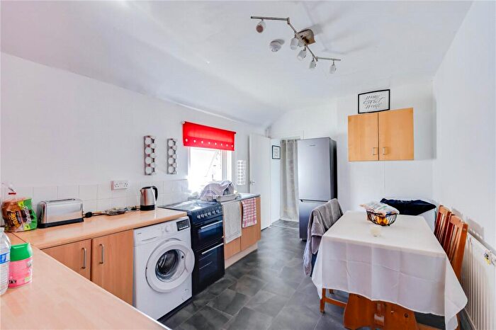 2 Bedroom Apartment For Sale In Seymour Street, Splott, CF24