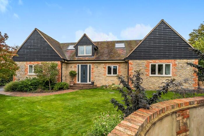 5 Bedroom Detached House For Sale In Little Haseley, Oxfordshire, OX44