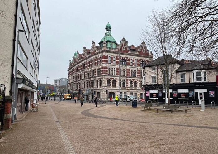 2 Bedroom Flat For Sale In Apartment Charter House, Lord Montgomery Way, Portsmouth, Hampshire, PO1