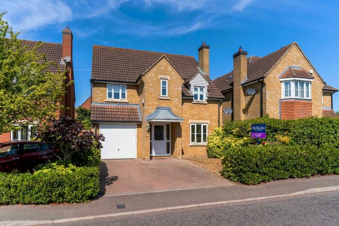 4 Bedroom Detached House To Rent In Spruce Avenue, Great Dunmow, Essex, CM6