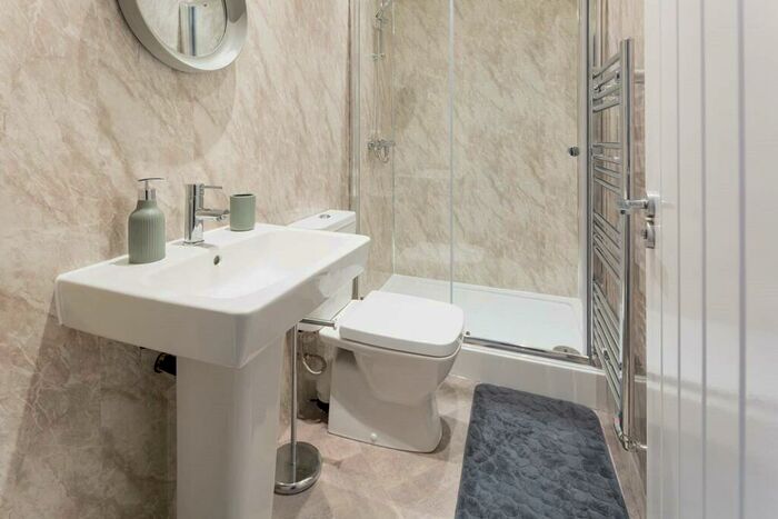 4 Bedroom House To Rent In Cameron Street, L7