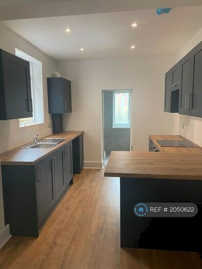 3 Bedroom Terraced House To Rent In Alverstone Road, Southsea, PO4