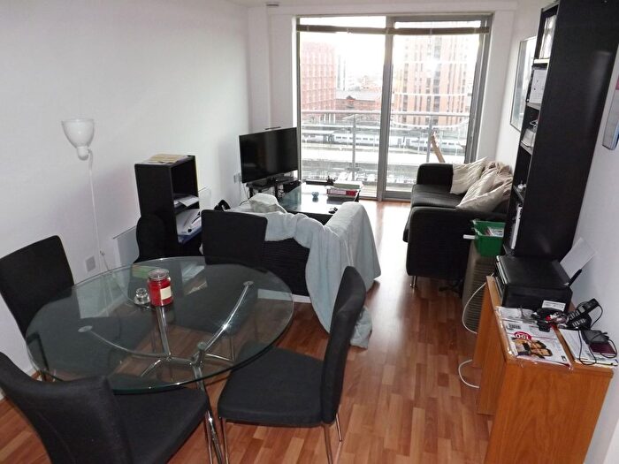 2 Bedroom Flat To Rent In Whitehall Quay, Leeds, LS1