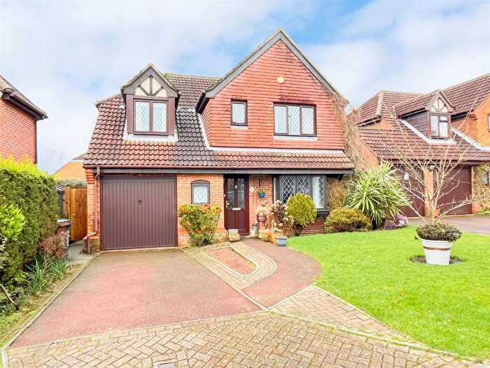 4 Bedroom Detached House For Sale In Bay Tree Close, Heathfield, TN21