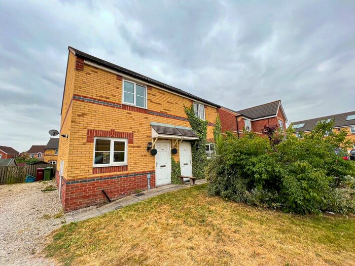 2 Bedroom Semi-Detached House To Rent In Connaught Road, Scunthorpe, DN15