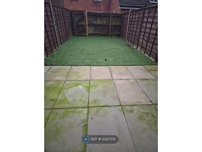 4 Bedroom Terraced House To Rent In Pingle Close, Shireoaks, Worksop, S81
