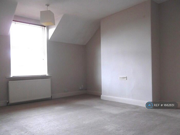1 Bedroom Flat To Rent In Waldeck Road, Nottingham, NG5