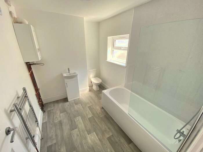 1 Bedroom Flat To Rent In Cotmanhay Road, Ilkeston, DE7