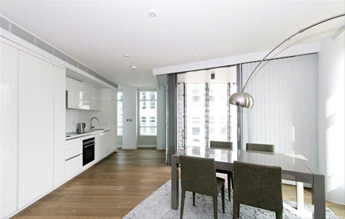 2 Bedroom Flat To Rent In Central St Giles Piazza, London, WC2H