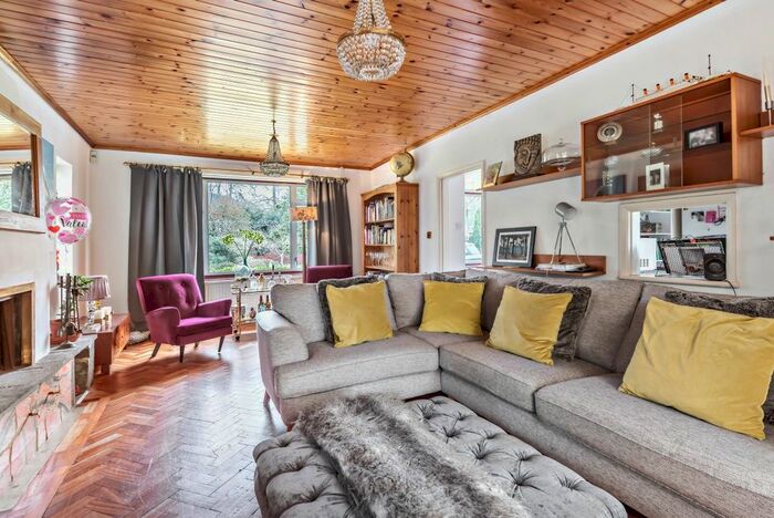 3 Bedroom Bungalow To Rent In The Spinney, Sunningdale, Ascot SL5